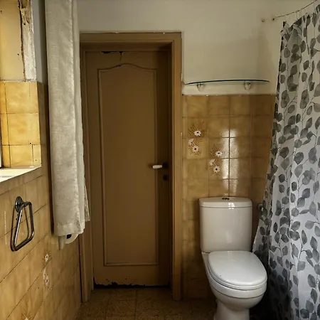 Terrace Private - Shared Bathroom *